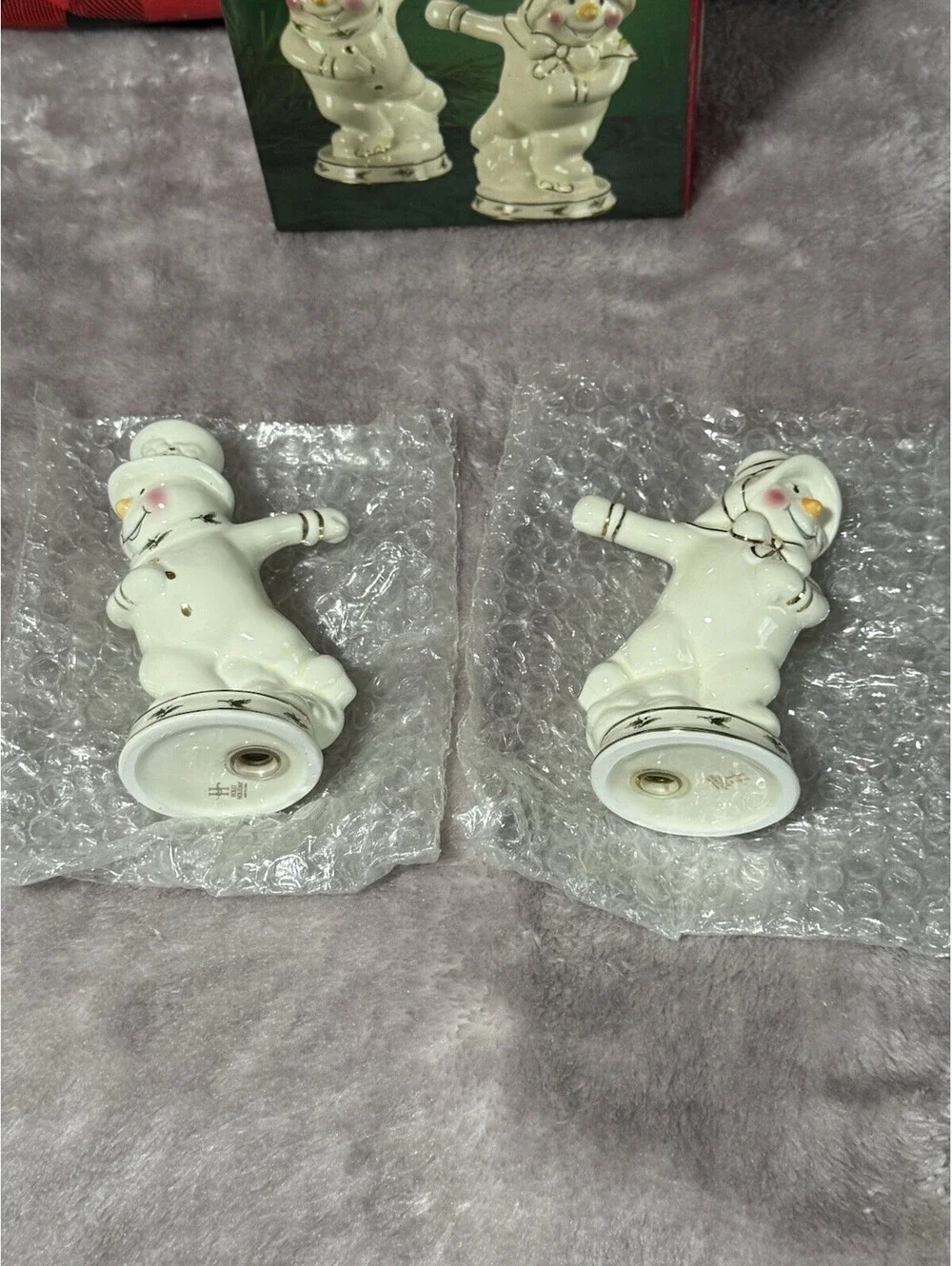 🎅🏻 Christmas Happy Holidays Salt And Paper Shaker Ice Skating Snowman Couple